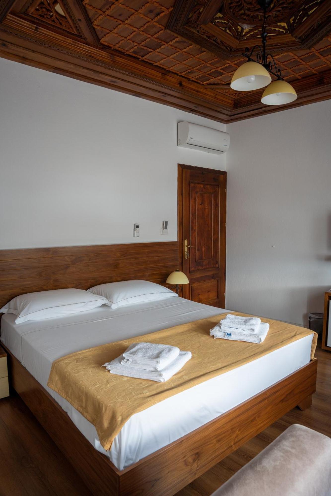 Hotel Borklad Berat Phòng bức ảnh